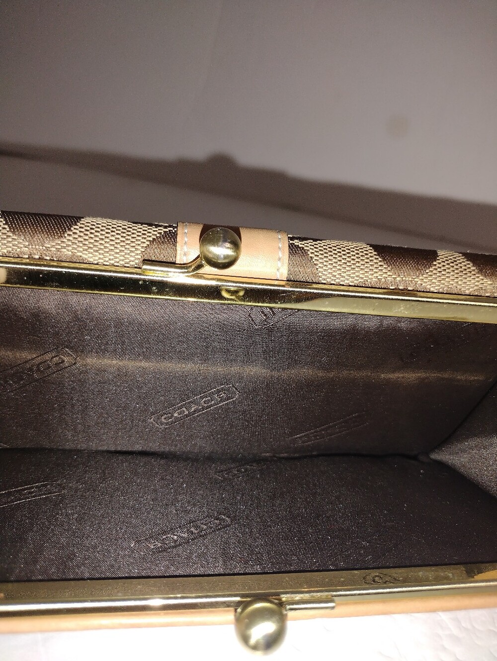 Coach Vintage Signature Kisslock Wallet Khaki Canvas Brown Leather Leatherware - Picture 8 of 8